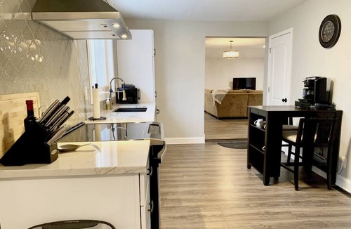 Hermann House | Private 2BR Hermann Home w/Deck + Trolley Pickup - Great Event-Ready Stay!