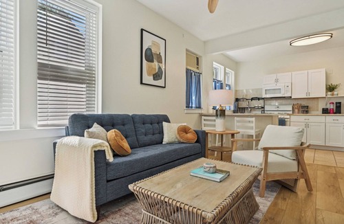 Teaneck Apartment | Private 2BR in Teaneck/13MI to NYC/Free Parking/Laundry/Pets Welcome