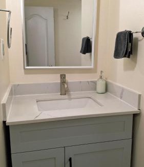 Aurora Apartment | Private 2BR Suite - Own Entrance - Free Parking