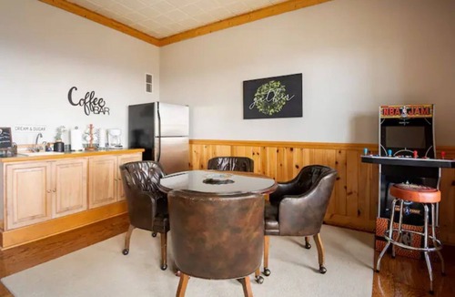 Wolf Laurel Cabin | Private 3,100 Sq Ft Wolf Laurel Lodge w/Epic Views, Skiing & AT Trail Access