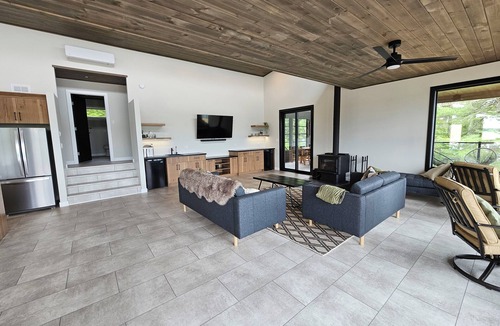 Sioux Narrows Nestor Falls House | Private 3.5 Acre King Island on Lake of the Woods