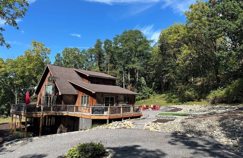 Hector House | Private 3-acre 4br3ba w/Lake Access off Wine Trail