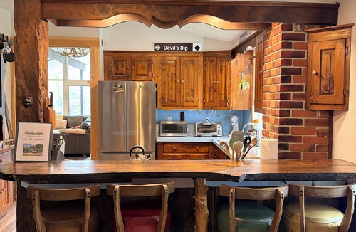 West Townshend Ski Chalet | Private 30-Acre Chalet - Hot tub,nSauna, Trails