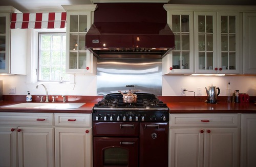 Jefferson House | Private 30-Acre Family Friendly Mountain Retreat: Peaceful Trails, Sauna & Views