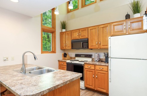 The Galena Territory House | Private 3BR/2BA Territory Home Nestled in the Trees - Stonecrest