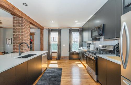 McGinley Square House | Private 3BR Home Driveway Parking 15 min to NYC