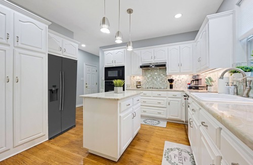 McKinney House | Private 4 Acre Estate | Wedding & Event | Hot Tub
