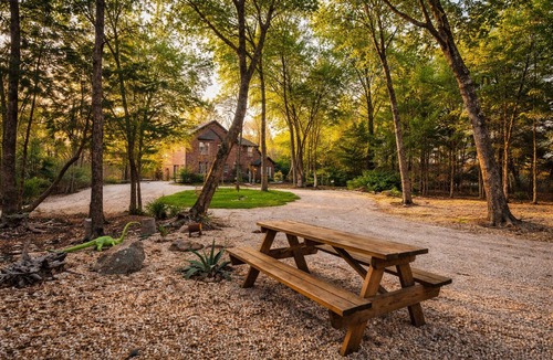 McKinney House | Private 4 Acre Estate | Wedding & Event | Hot Tub