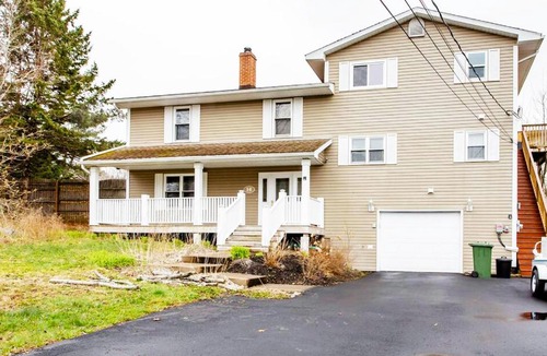 Lower Sackville House | Private 4 bedrooms 2 bathrooms Free Parking