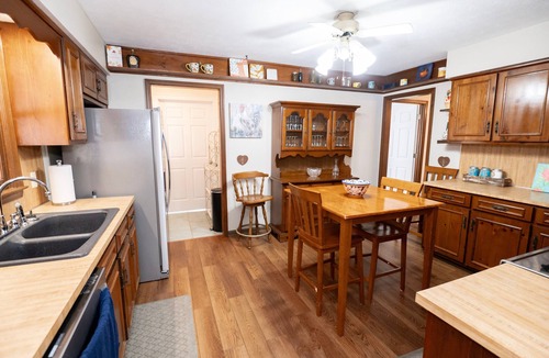 Hamilton House | Private 4BR Retreat Creek View Pool* & Pets