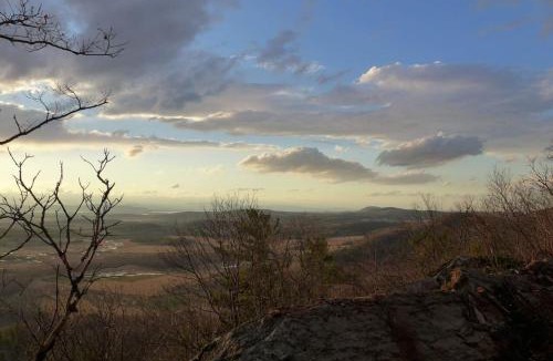 Bristol Apartment | Private 5-Acre Escape - Pool, Lake & Gardens