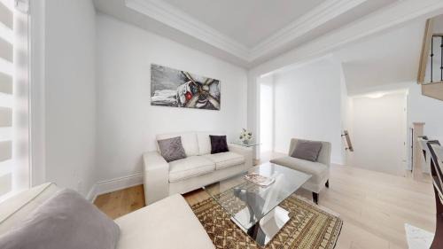 Caledon House | Private 5-Bedroom Caledon Home Comfort, Style, and Nature