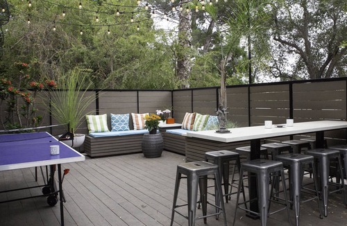 Hollywood Dell Apartment | Private 5 Star Oasis with Pool/Spa - Close to Action - Tropical Modern Studio