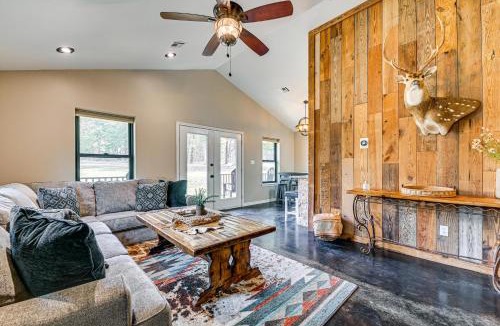 Gordonville House | Private 60-Acre Retreat Near Lake Murray & Texoma