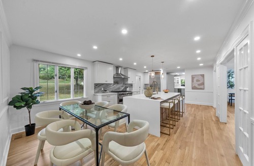 South Orange Villa | Private 8-bedroom Villa by NYC train