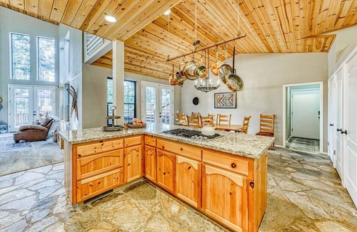 Dogwood Mountain Cabin | Private A/C Playset Zip-Line Huge Deck Firepit