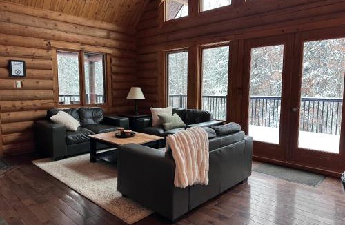 Labelle Ski Chalet | Private A-Frame Log Cabin near Tremblant With Hot tub Game Room