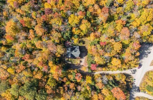 Labelle Ski Chalet | Private A-Frame Log Cabin near Tremblant With Hot tub Game Room