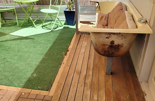 Broken Hill Apartment | Private access, remote gate. Netflix, Foxtel, Wi-Fi, A/C,