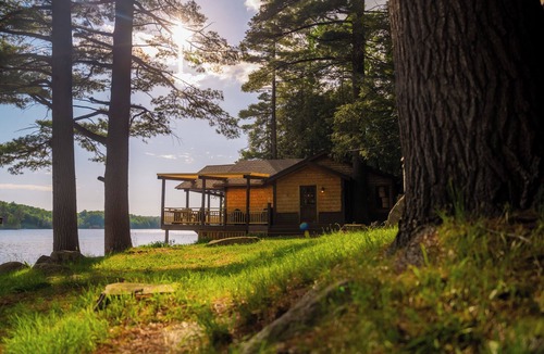 Hopkinton Cabin | Private Adirondack Compound!