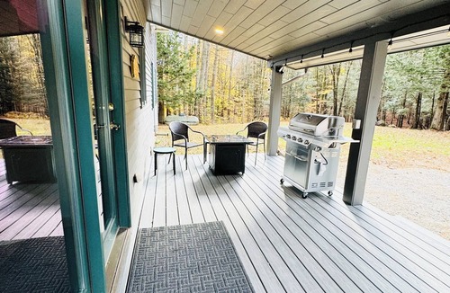 Warrensburg House | Private Adirondack Getaway