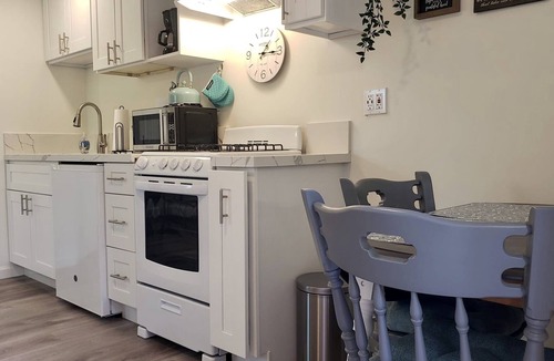 Middletown Apartment | Private, ALL-NEW boho studio in the heart of SD, Book 4 weeks get 2 free!