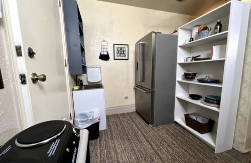 Moore Apartment | Private and cozy stay 2-bedroom apartment with AC in Oklahoma City