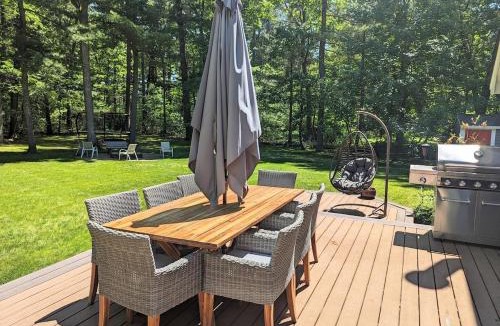 Wayland House | Private and Peaceful 4BD Home