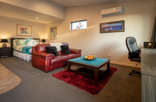 Wanaka Apartment | Private and peaceful studio apartment