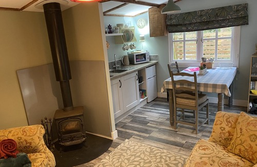 Worth Cabin | Private and Secluded Cabin in Rowfant