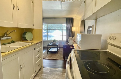 Ellensburg Cottage | Private and secure stand alone one bedroom close to downtown