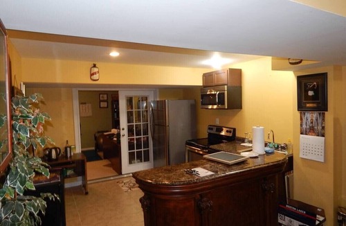 Severn House | Private and separate guest house!
