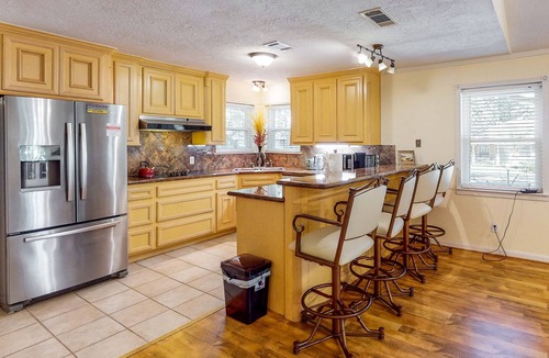 Cape Royale House | Private and serene lake-view home with beach access