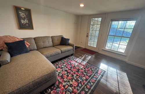 Culleoka Apartment | Private apartment at Scribners Mill - California King Bed