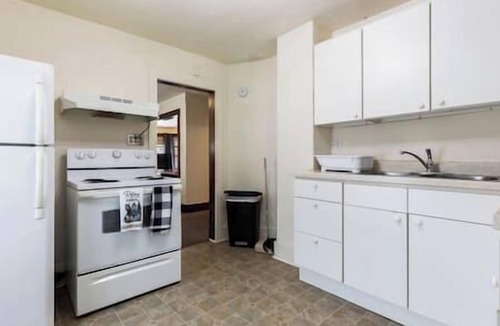 DeKalb Apartment | Private Apartment with Office Area Near NIU