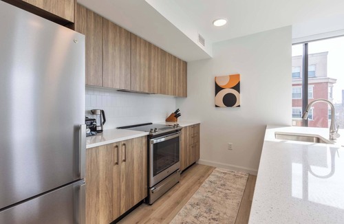Fenway–Kenmore Apartment | Private Apt with Kitchen & Gym