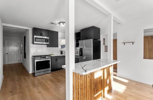 Cherrywood House | Private Austin Getaway - Near UT, Downtown, 6th St