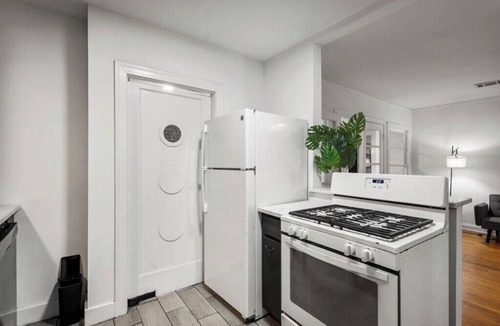 Cherrywood House | Private Austin Getaway - Near Downtown, UT, 6th St