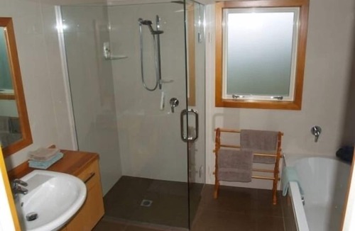 Leigh Bed & Breakfast | Private B & B with breathtaking views