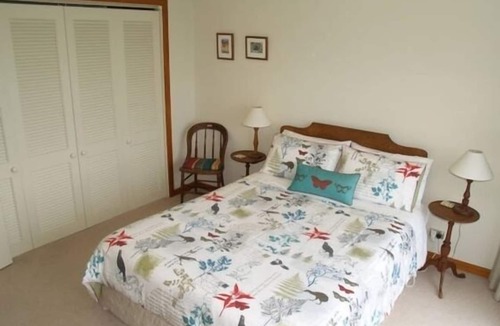 Leigh Bed & Breakfast | Private B & B with breathtaking views