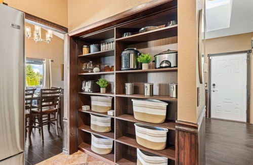 Federal Way House | Private Backyard-Central AC! Quiet Neighborhood