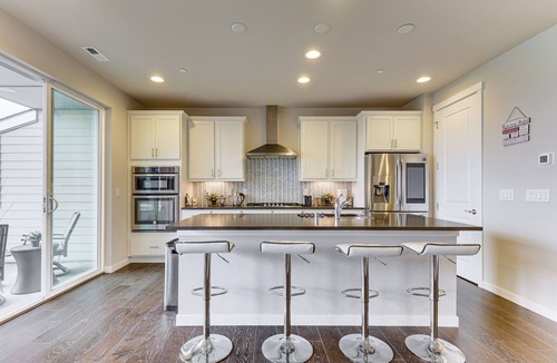 Snoqualmie Ridge House | Private Balcony! Mtn-View Snoqualmie Townhome