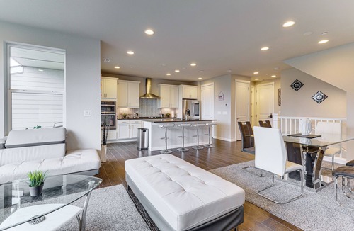 Snoqualmie Ridge House | Private Balcony! Mtn-View Snoqualmie Townhome