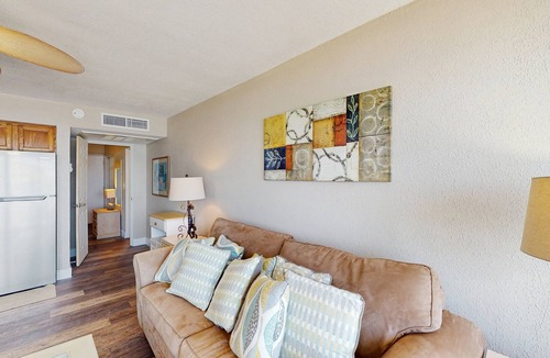 Rogers Seabreeze Condo | Private Balcony, Oceanfront Pool, Walk to Boardwalk & Pier