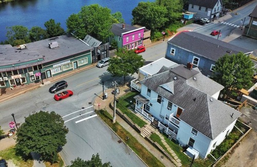 Bridgewater House | Private Balcony View Riverside Walk Prime Downtown