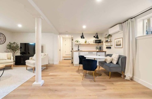 Camas House | Private Basement Guest Suite w/Hot Tub