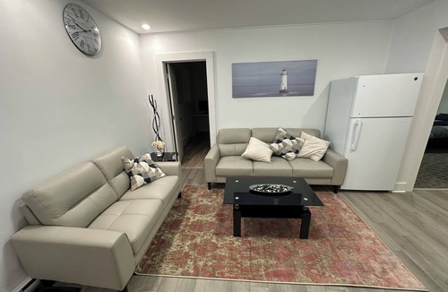 Bedford House | Private Basement Suite - 2 Bedrooms