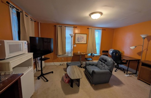 Harrisburg - Hershey Apartment | Private Bath - Double room