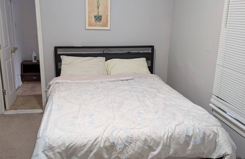 Harrisburg - Hershey Apartment | Private Bath - Double room