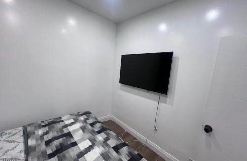 Cambridge House | Private Bathroom Room In Cambridge B7